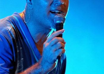 “Los españoles son el experimento más brutal que hay en la Agenda 2030”, denuncia el cantante GUSTAVO CORDERA