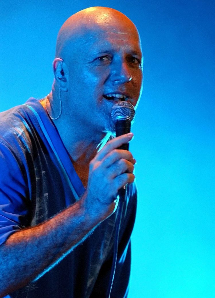 “Los españoles son el experimento más brutal que hay en la Agenda 2030”, denuncia el cantante GUSTAVO CORDERA