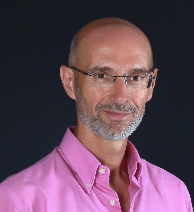 “La bioconsciencia es una técnica que ayuda al médico a conectar con los pacientes y a darles herramientas para su sanación”, asegura el doctor Pedro Castejón