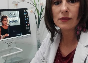 “Si no somos capaces de observar qué es lo que nos mueve, nos vamos a mover automáticamente. Es desde la observación como se produce la transformación”, asegura la especialista en educación, Marcela Caldumbide