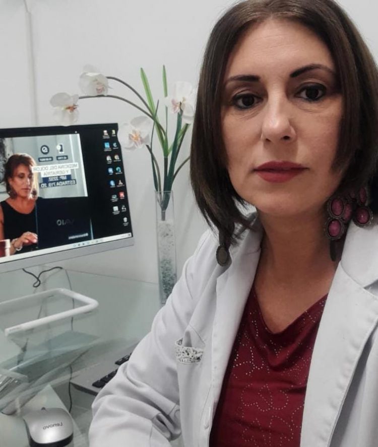 “Si no somos capaces de observar qué es lo que nos mueve, nos vamos a mover automáticamente. Es desde la observación como se produce la transformación”, asegura la especialista en educación, Marcela Caldumbide