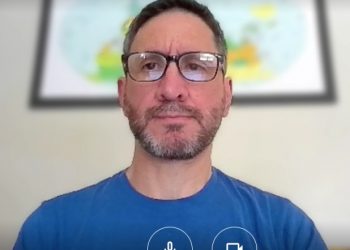 “¿Cuánto gana un médico en USA, o un enfermero?. 300.000 dólares al año, o más. La industria médica se basa en los seguros médicos, que son muy caros. Así que, si les pagaban 30 o 40000 dólares por cada caso positivo de COVID les venía fenómeno, y si había que falsificar documentos se hacía”, denuncia el biólogo molecular y celular David Nonis