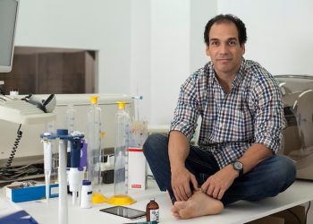 “La L Dopa, esencial en el Parkinson, se muestra eficaz 5 años, pero descubrimos la manera de prolongar su vida útil 25 o 30 años”, asegura el investigador independiente Ernesto Prieto Gratacos