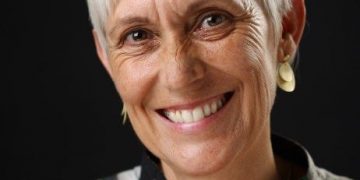 Amelia Salvador, oftalmóloga, con el método Bates hace 40 años que no lleva gafas