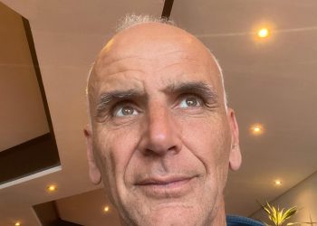 “Que me muestren los estudios de vacunados frente a no vacunados para ver para qué han servido las vacunas”, plantea Isidro Fuentes, biólogo molecular