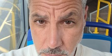 “Canarias es una gran plataforma de distribución de seres humanos”, asegura Iván González, miembro de la Asociación de Vecinos de la Isleta