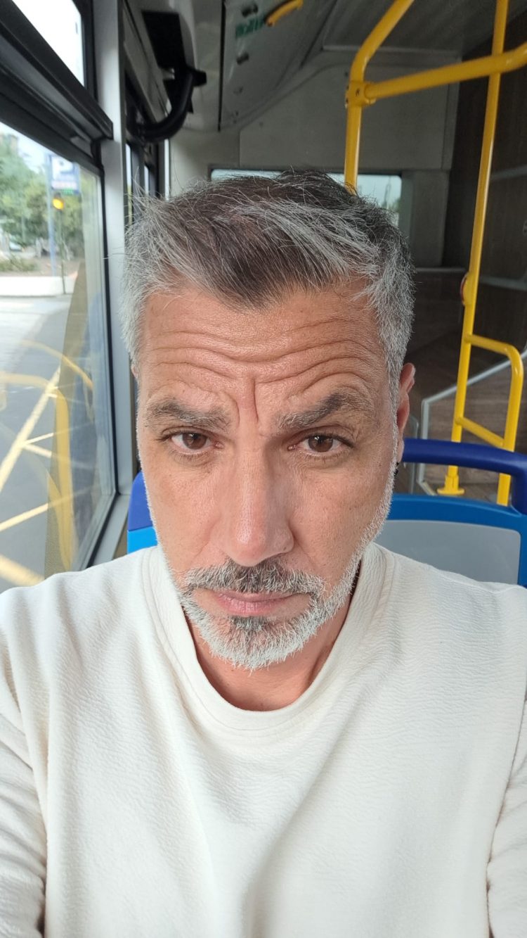 “Canarias es una gran plataforma de distribución de seres humanos”, asegura Iván González, miembro de la Asociación de Vecinos de la Isleta