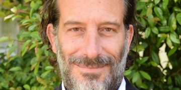 “Las personas sometidas a estos experimentos transgénicos pueden donar sangre contaminando todos los bancos de sangre del mundo”
