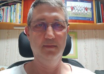 «La baliza de los coches es absolutamente inútil», plantea Mariano Vallejo, de AVARM