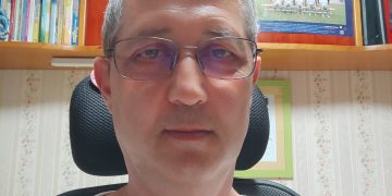 «La baliza de los coches es absolutamente inútil», plantea Mariano Vallejo, de AVARM