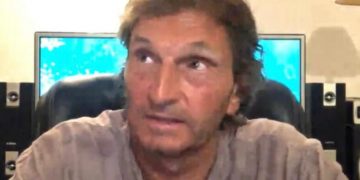 “Sabiendo que es una experimentación transgénica sin precedentes, Milei le dice a Fernández que le ponga solución a la pandemia, que se pueden estar violando nuestros derechos”.