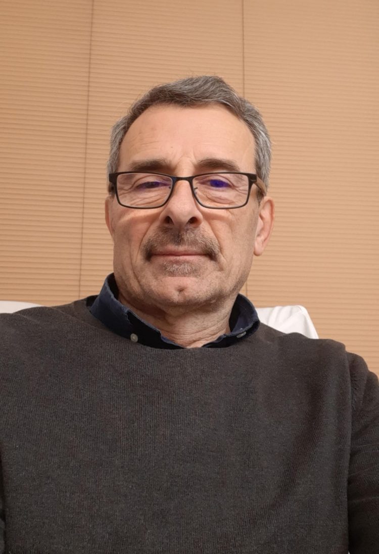 “La medicina privada utiliza los tratamientos de ozonoterapia, y la pública, en determinadas comunidades y hospitales, también”, señala el doctor Vicente Boscá