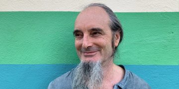 “El inicio de todas las enfermedades está en una inflamación intestinal que puede somatizarse 10 o 15 años después en el órgano más débil que tengas” asegura Luis Lázaro, director del laboratorio Microviver.