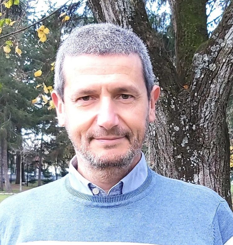“Como tenemos una cultura que no entiende la muerte tenemos que vivir de espaldas a ella”.